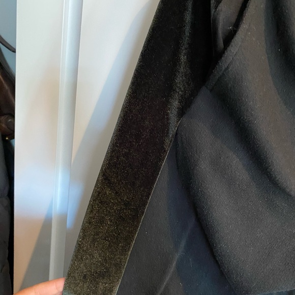 PINK tracksuit - Picture 9 of 9